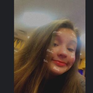 Meet your Posher, Anna-lace